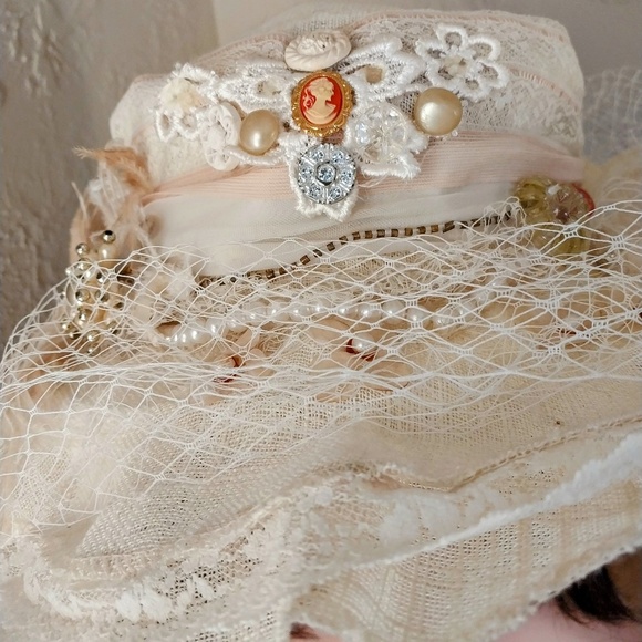 Custom one of a kind ivory flounced straw hat perfect for special occasions. - Picture 4 of 7